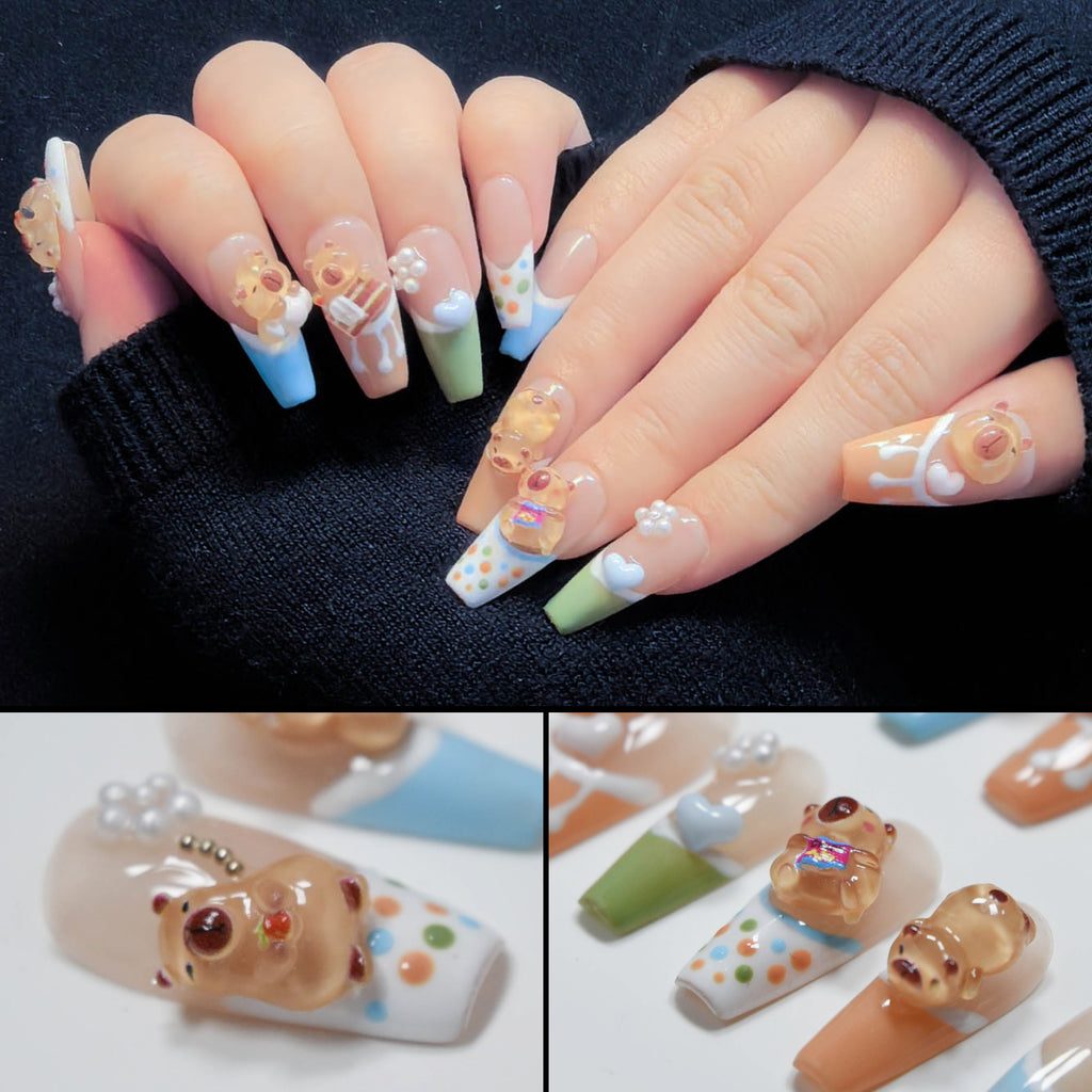 Ongles à coller Nailsynth – Adorables ongles 3D sur le thème du Capybara et du Dessert avec des touches de perles, faux ongles tendance, lot de 10 pièces, adhésif, bâton de manucure et lime à ongles inclus.