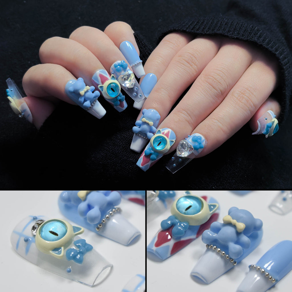 Faux ongles à coller Nailsynth – Motif petit monstre 3D œil bleu et ourson avec pierres précieuses et nœuds, lot de 10 faux ongles tendance, adhésif, bâton de manucure et lime à ongles inclus.
