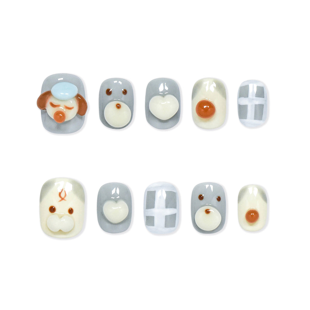 Faux ongles à coller Nailsynth – Adorable motif chiot et cœur 3D aux tons gris et crème doux, lot de 10 faux ongles tendance, adhésif, bâton de manucure et lime à ongles inclus.