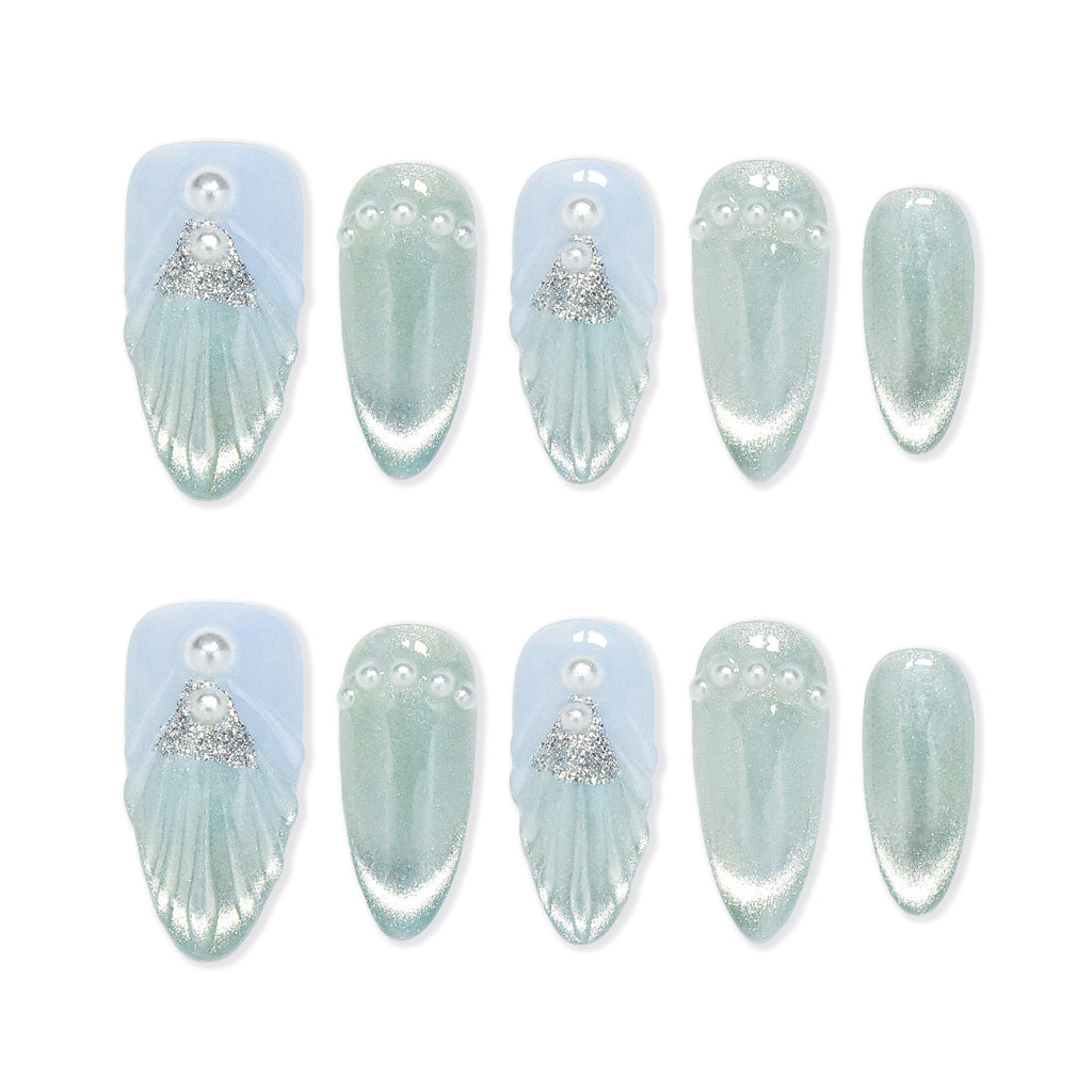 Faux ongles autocollants Nailsynth – Thème sirène bleu océan avec coquillages 3D, perles et paillettes, lot de 10 faux ongles tendance, adhésif, bâton de manucure et lime à ongles inclus.